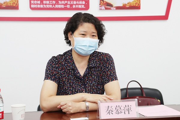 市法院党组书记,院长秦慕萍到东湖人民法庭视察调研工作